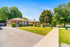 764 Brimley Road, Toronto, ON M1J 1C6
