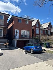 82 Main Street, Toronto, ON M4E 2V7