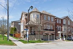 12 Dale Avenue, Toronto, ON M1J 3J5