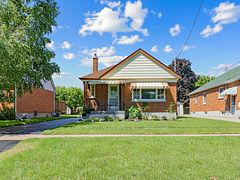 58 Central Park Boulevard S, Oshawa, ON L1H 5W4