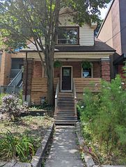 264A Hastings Avenue Main, Toronto, ON M4L 2M1