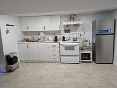 82 Earlton Road, Toronto, ON M1T 2R6