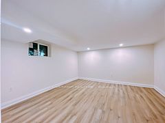 555 Military Trail Apt 4, Toronto, ON M1E 4S7