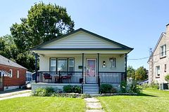 1074 Simcoe Street S, Oshawa, ON L1H 4L6
