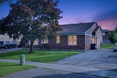 16 Stanbridge Court, Toronto, ON M1B 2S5