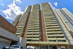 5 Massey Square 2110, Toronto, ON M4C 5L6