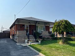 16 Marta Avenue Bsmt, Toronto, ON M1K 1V7