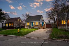 31 Allister Avenue, Toronto, ON M1M 3L1