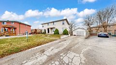 28 Athenia Court, Toronto, ON M1E 2C1