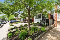 308 Springdale Boulevard, Toronto, ON M4C 2A2