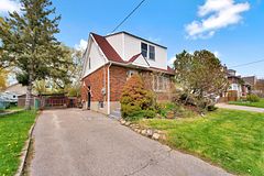 42 Rossland Road W, Oshawa, ON L1G 2W1