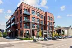 485 Logan Avenue N 305, Toronto, ON M4M 2P5