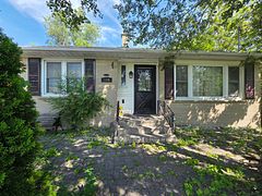 544 Mary Street E Main, Whitby, ON L1N 2R3