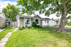 22 Deerpark Crescent, Clarington, ON L1C 3M3