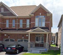 52 Neelands Crescent, Toronto, ON M1E 0B6