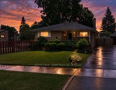73 Thornbeck Drive, Toronto, ON M1G 2J7