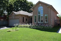 51 Daines Drive, Whitby, ON L1R 2E8