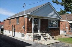 482 Warden Avenue, Toronto, ON M1L 3Z1