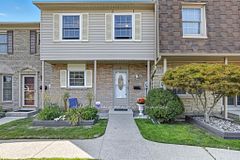580 Eyer Drive 6, Pickering, ON L1W 3B7