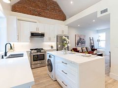129 Kenilworth Avenue Upper, Toronto, ON M4L 3S7