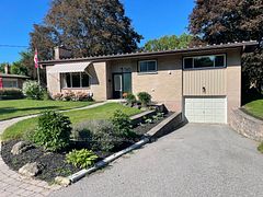 160 LAUREL Court, Oshawa, ON L1G 6M5