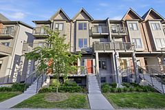 2635 William Jackson Drive 1210, Pickering, ON L1X 0L4