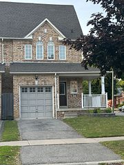 38 Gateway Court, Whitby, ON L1R 3M9