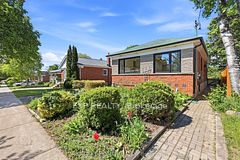 36 Vauxhall Drive Main, Toronto, ON M1P 1P7