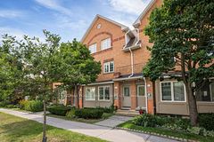 23 Hedge End Road 91, Toronto, ON M1B 5Z4