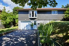 1229 Norman Court, Oshawa, ON L1H 7X2