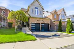 9 Iberville Road W, Whitby, ON L1M 1H5