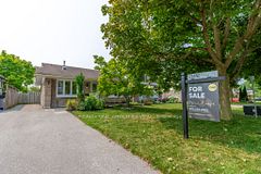 133 Calais Street, Whitby, ON L1N 5M3