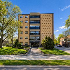 1725 Lawrence Avenue E 301, Toronto, ON M1R 2X7