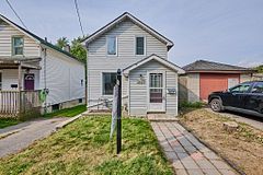 493 St. Lawrence Avenue, Oshawa, ON L1H 4C3