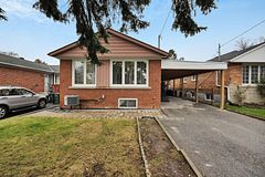 61 Gage Avenue, Toronto, ON M1J 1T7