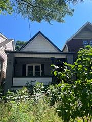 7 Wiley Avenue, Toronto, ON M4J 3W3