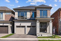 24 Dumaine Street, Whitby, ON L1P 0G8