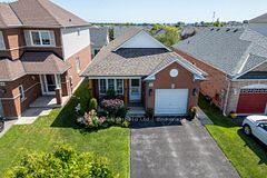15 Frank Wheeler Avenue, Clarington, ON L1E 3H5