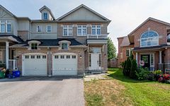 25 Dreamcrest Court, Whitby, ON L1R 3P7
