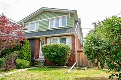 2159 Gerrard Street E Upper, Toronto, ON M4E 2C4