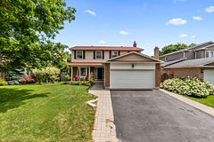 523 Reynolds Street, Whitby, ON L1N 6H4
