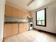 759 Gerrard Street E 2nd FL, Toronto, ON M4M 1Y5