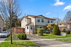 528 Gaylord Drive, Oshawa, ON L1K 1L5