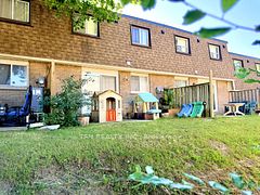 121 L'amoreaux Drive 67, Toronto, ON M1W 2J9