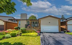 36 Chiefswood Square, Toronto, ON M1W 3J7