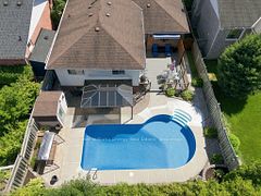 860 Copperfield Drive, Oshawa, ON L1K 1P5