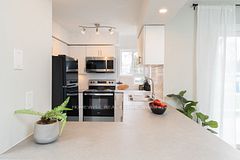 240 Ormond Drive B17, Oshawa, ON L1G 6T5