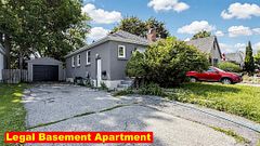 136 Central Park Boulevard N, Oshawa, ON L1G 5Y7