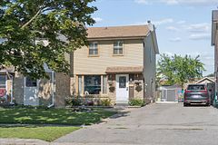 1179 Oxford Street, Oshawa, ON L1J 3W4