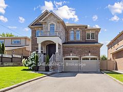 576 Oakwood Drive, Pickering, ON L1W 2W7
